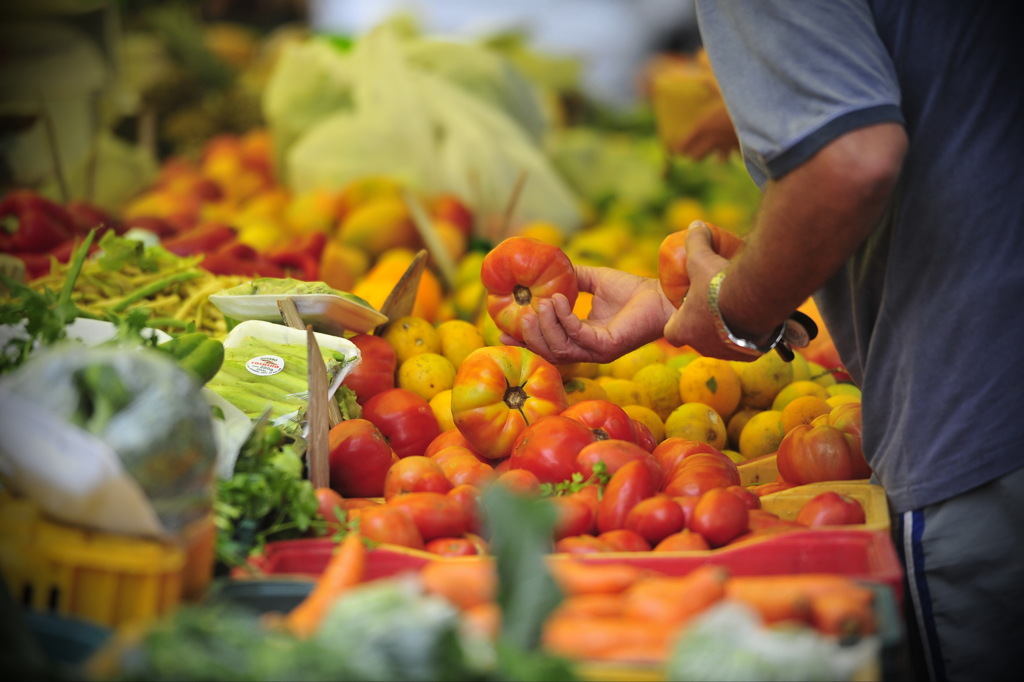 Foto: Ronald Mendes (Arquivo Diário) - Tomate esteve entre os produtos que mais subiram de preço