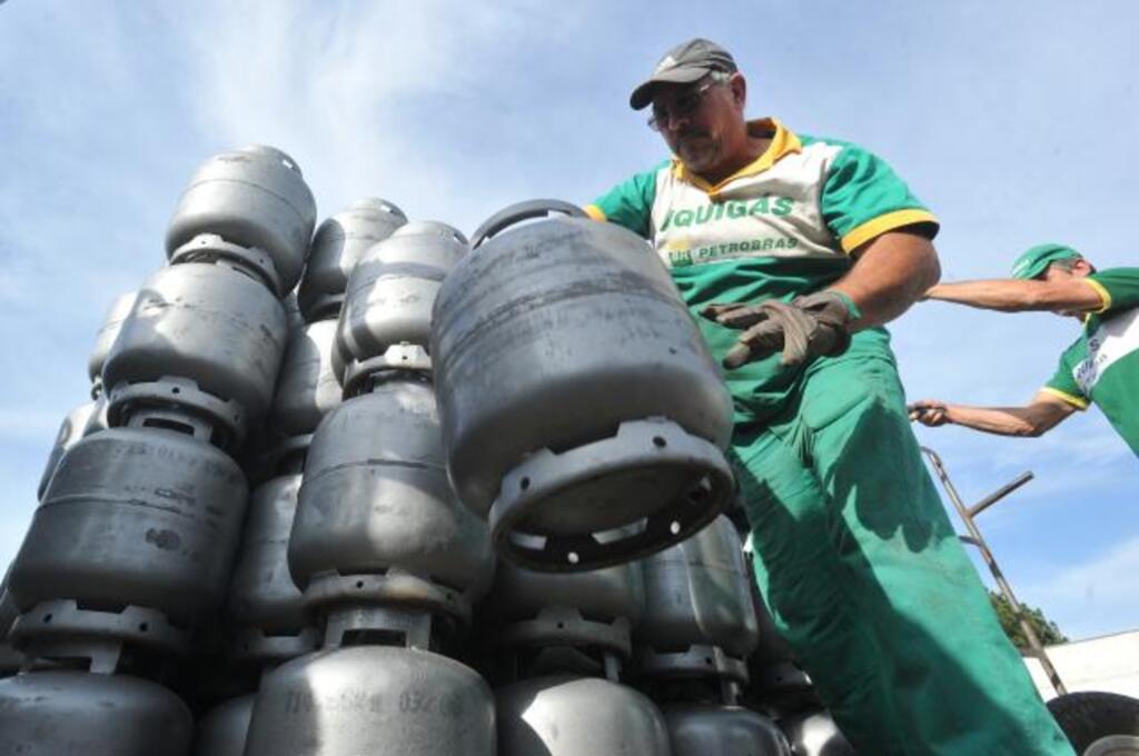 Petrobras reduz o valor do gás de cozinha nas refinarias