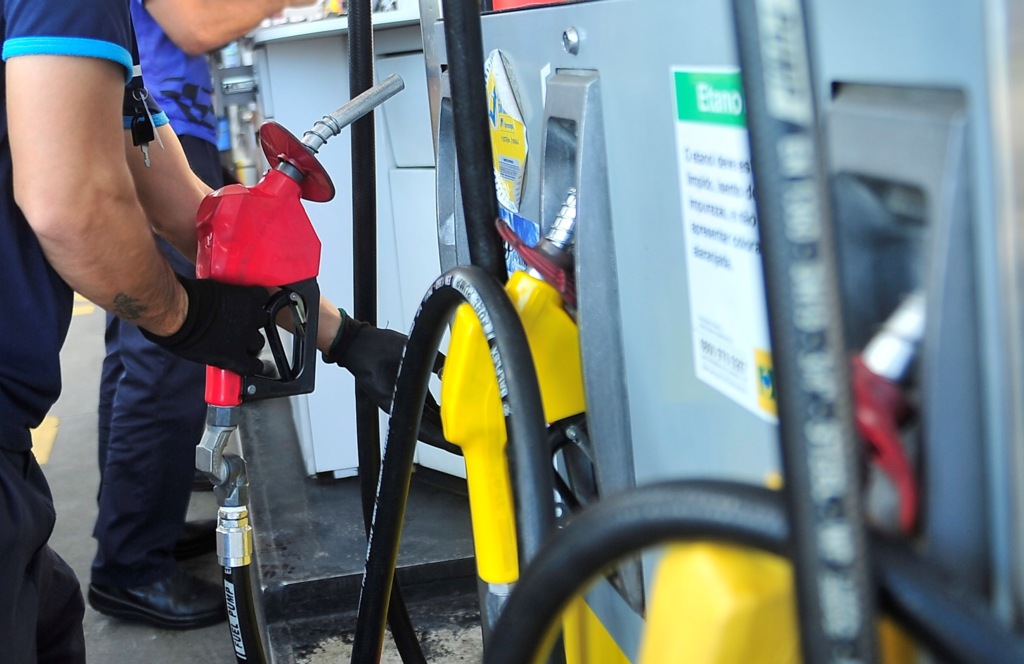Pesquisa de preço: gasolina subiu e chega a R$ 4,59 em Santa Maria
