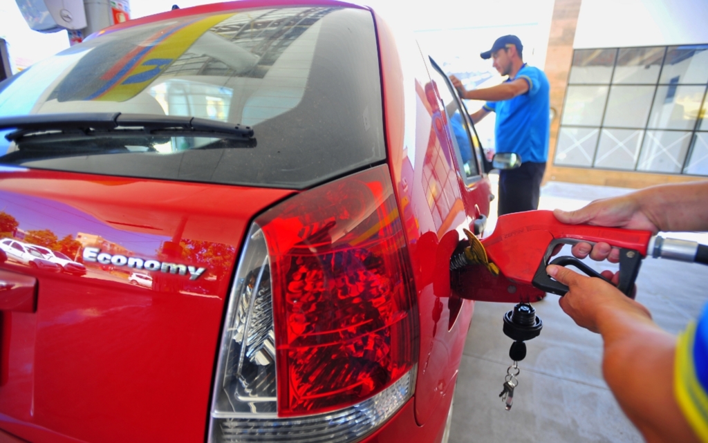 PESQUISA: gasolina baixou em seis postos de gasolina de Santa Maria