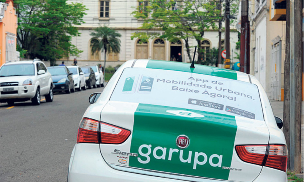Foto: Charles Guerra (Diário) - Carro do Garupa App chegou em Santa Maria em maio do ano passado. Categorias já existentes são contra a regulamentação