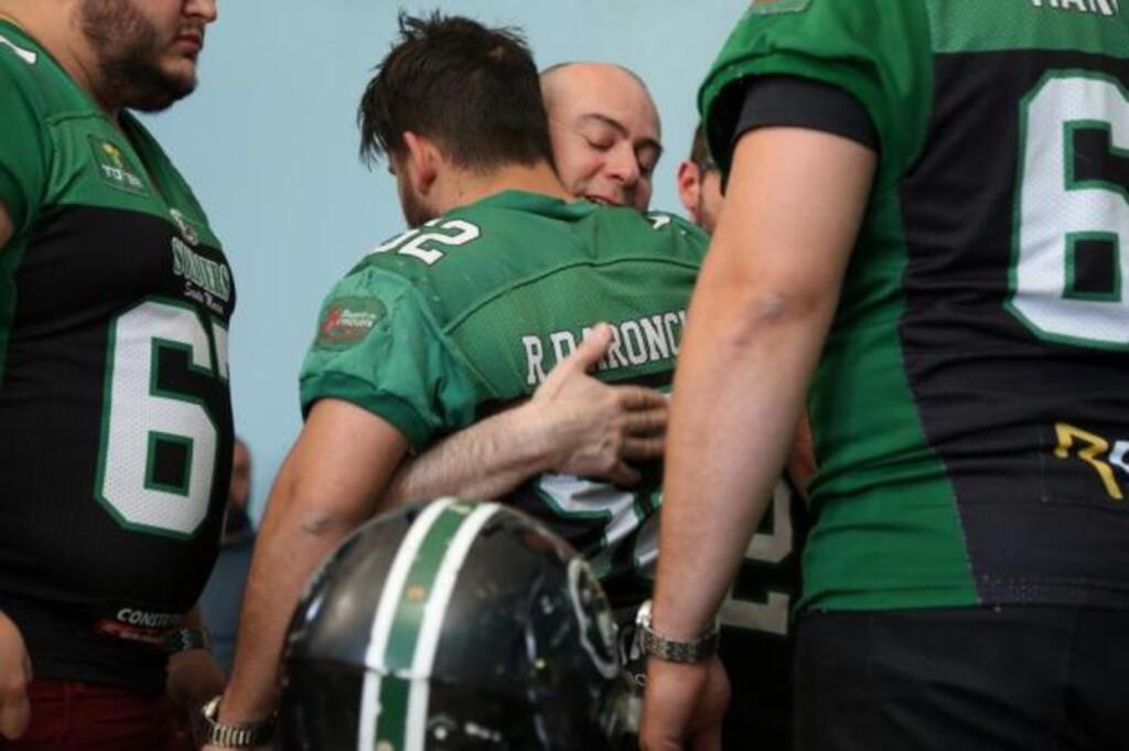 VÍDEO: Amigos e familiares prestam as últimas homenagens a Lorenzo