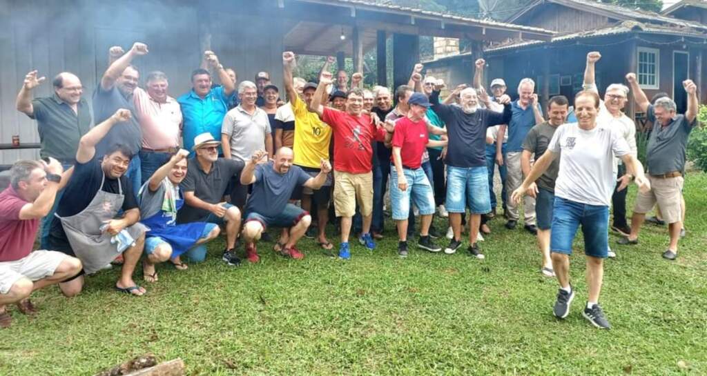 Grandes “Craques” do Sociedade Esportiva Palmeira se reencontram em um momento histórico