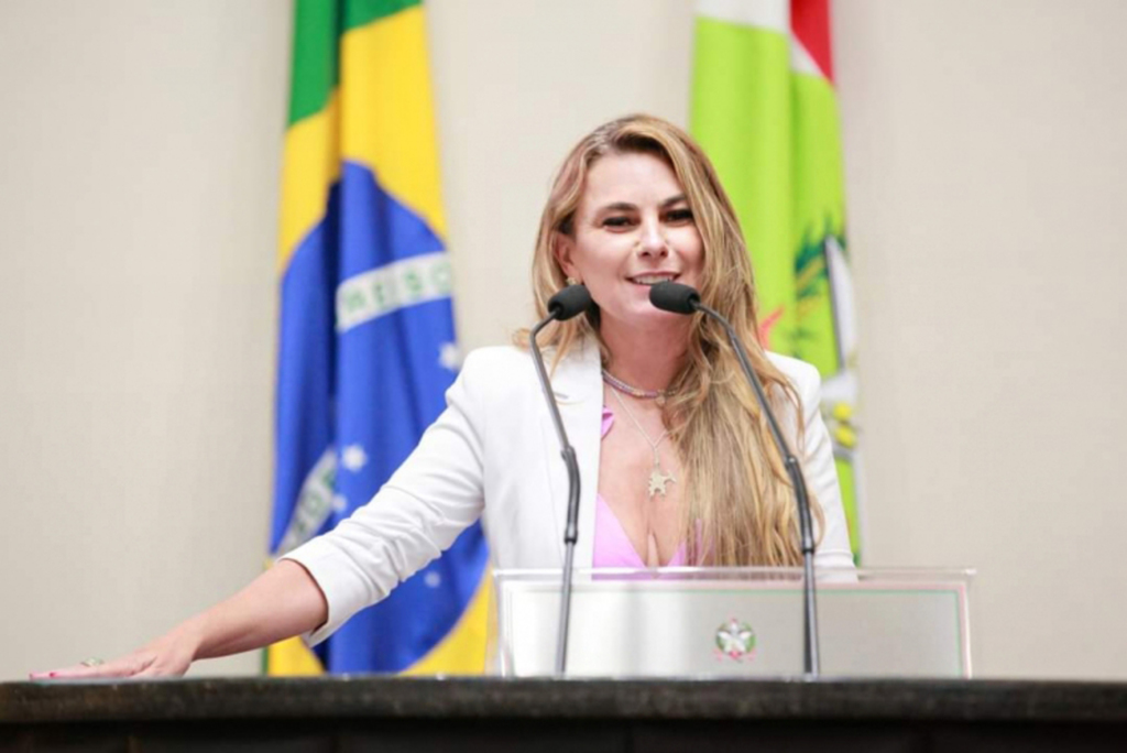 Paulinha pede celeridade a projeto que decreta o estado de emergência climática