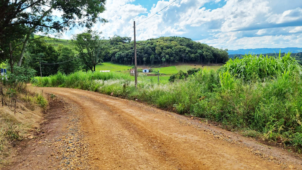 OBRAS AVANÇA COM MELHORIAS EM ROTA ALTERNATIVA DE CONEXÃO RURAL EM MELHORA TRAJETO DE ACESSO À ROTA DAS ÁGUAS