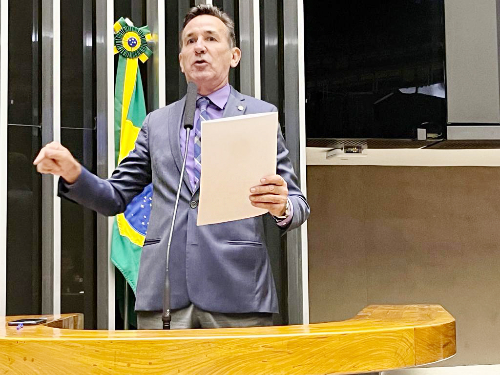 Deputado catarinense protocola pedido de informação para que ministro explique voos da FAB para motivos pessoais