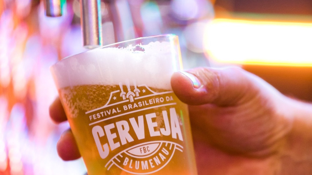 Foto: Daniel Zimmermann - - Em Blumenau, o Festival Brasileiro de Cerveja vai contar com 85 rótulos de cerveja, evento que ocorre dentro da Semana Brasileira de Cerveja