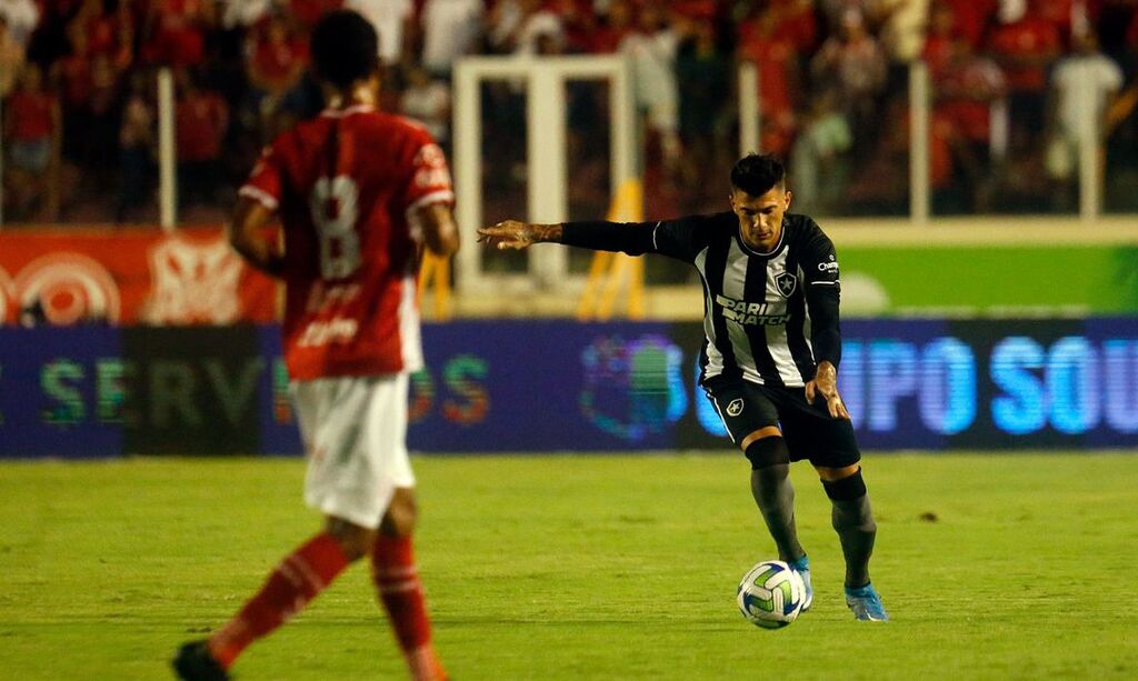 Botafogo arranca empate com Sergipe e se classifica