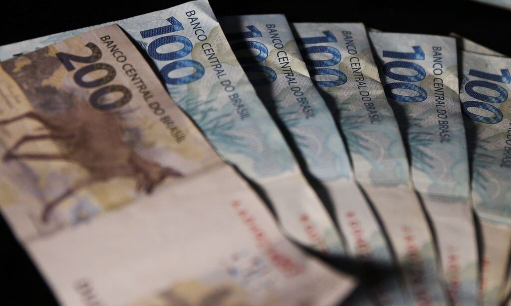 Foto: José Cruz - Agência Brasil - 12 mil pessoas serão contratadas para atualizar dados das famílias