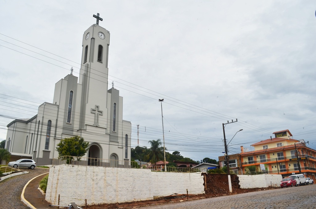 Muro da Igreja Matriz de Anita Garibaldi será derrubado e local passará por revitalização