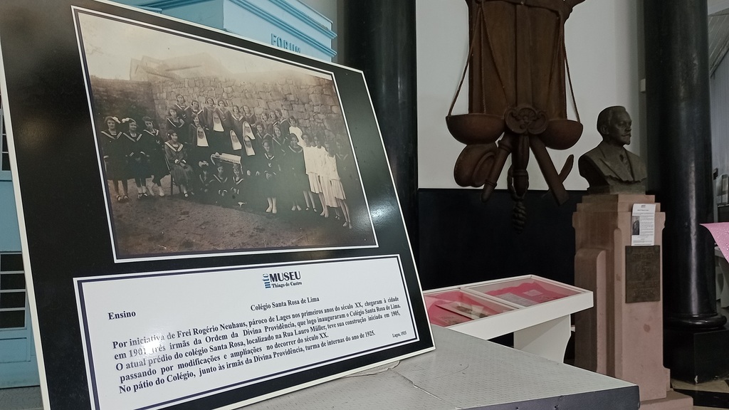 Exposição no Museu Thiago de Castro resgata histórias de importantes lageanas