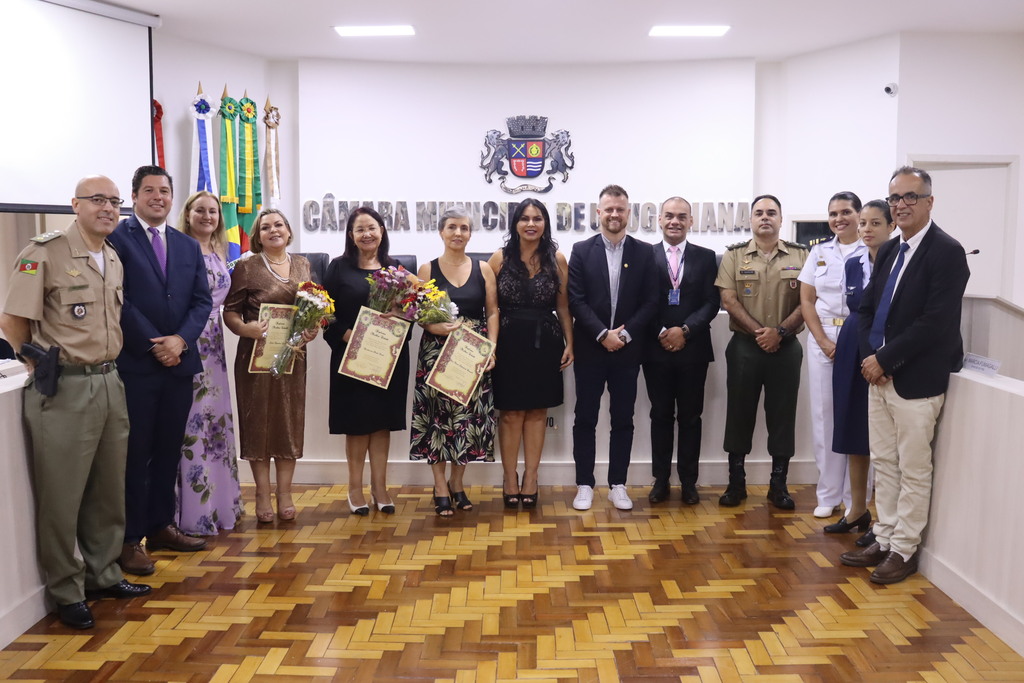 Divulgação - Os Diplomas de Mulher Cidadã foram entregues a mulheres que representam as lutas por suas famílias e suas comunidades.