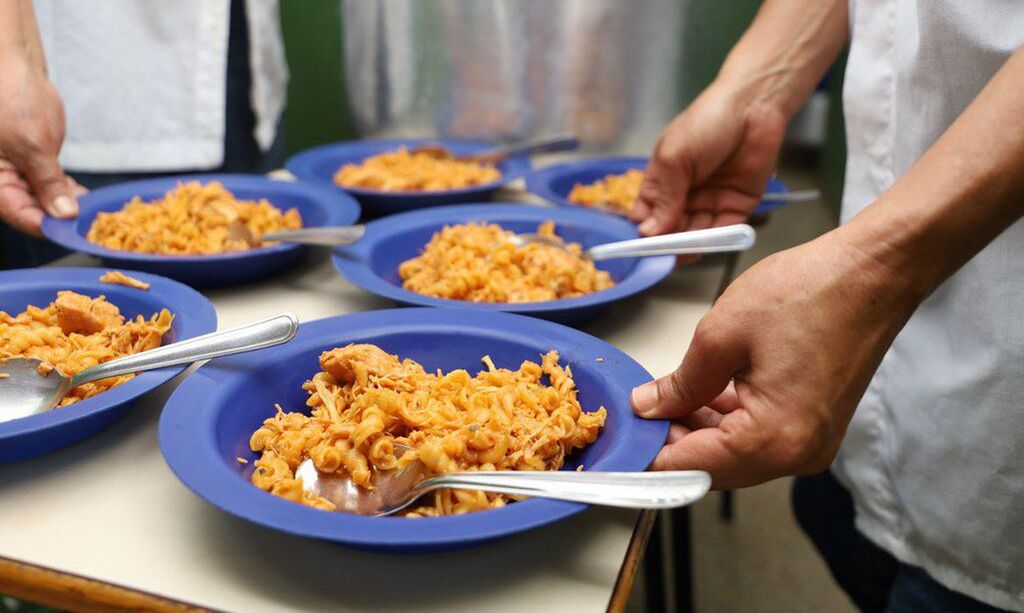 Governo anuncia hoje reajuste da merenda escolar