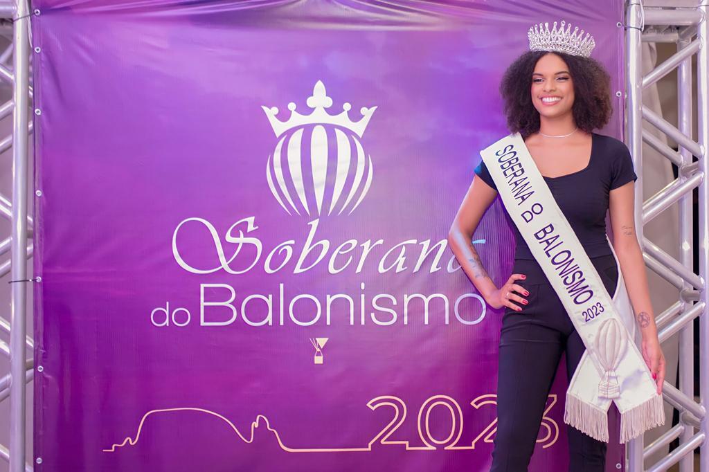VICTÓRIA STEFANE É ELEITA A SOBERANA 
DO 33º FESTIVAL INTERNACIONAL DE BALONISMO DE TORRES