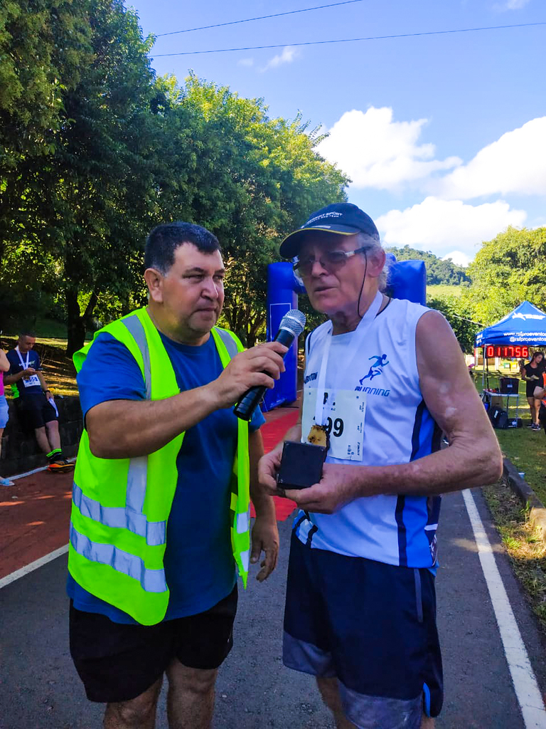 Fundação de Esportes de Capinzal realiza com sucesso caminhada e corrida rústica