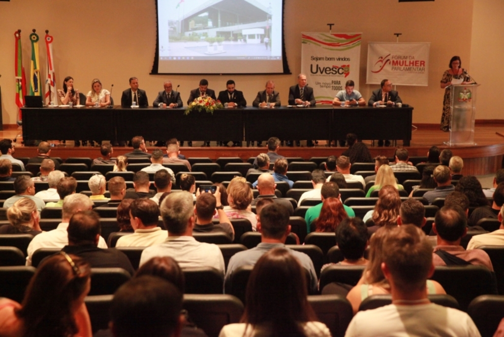 Congresso reúne centenas de vereadores na Assembleia Legislativa