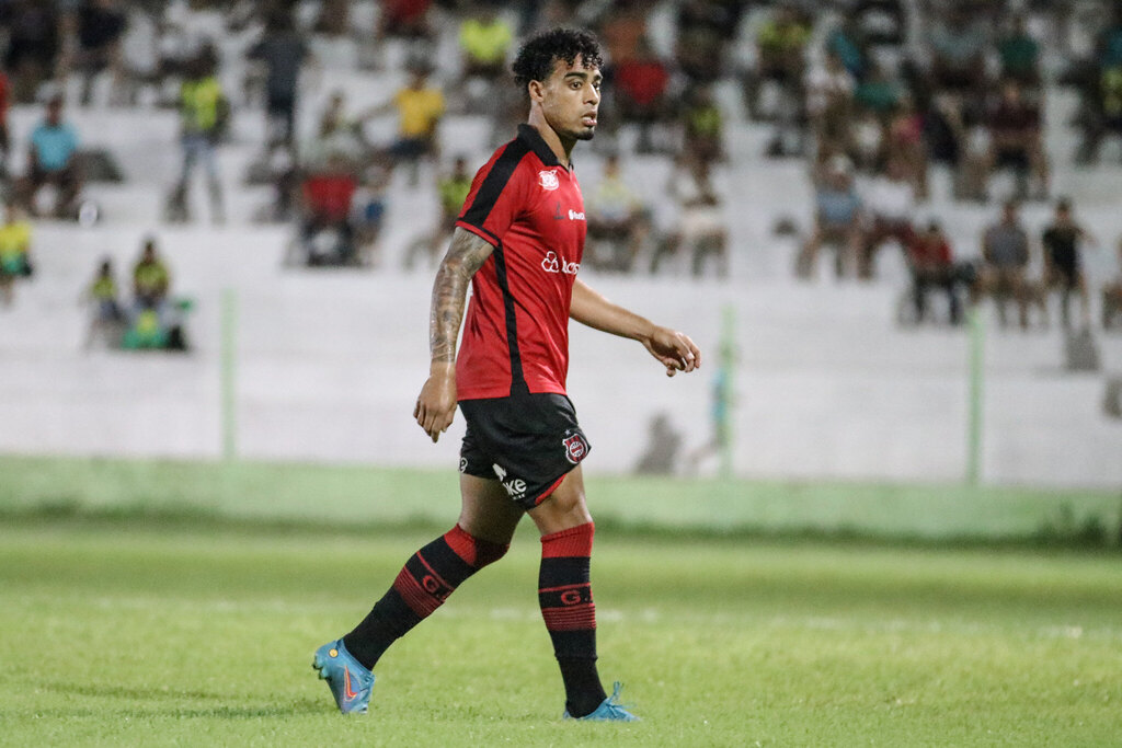 Foto: Ronald Felipe - Especial - Rennan era um dos atletas com vínculo se encerrando no meio do mês que vem