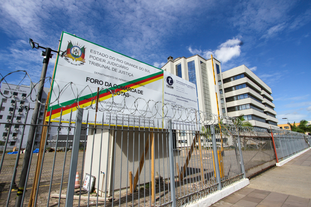 Foro de Pelotas começa modernização