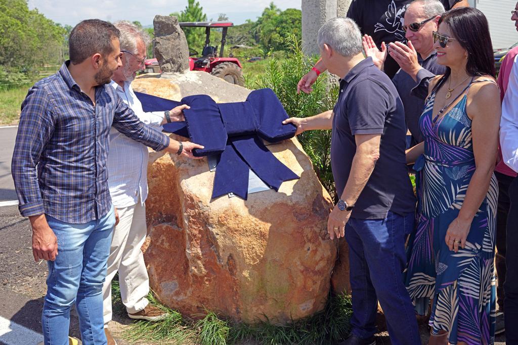 COMUNIDADE DO BARRO CORTADO PARTICIPA DA INAUGURAÇÃO DA ESTRADA GERAL EM TORRES