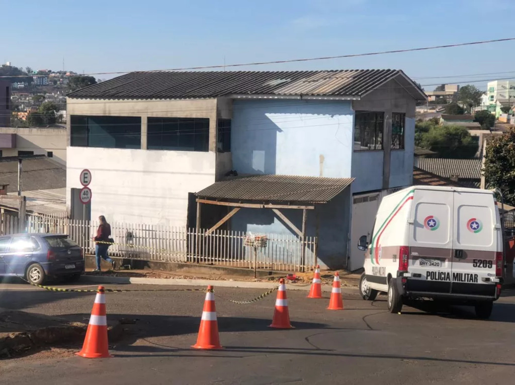 Foto: Letícia Ferrari/ Arquivo/ NSC TV - Área foi isolada para a perícia do IGP em Chapecó