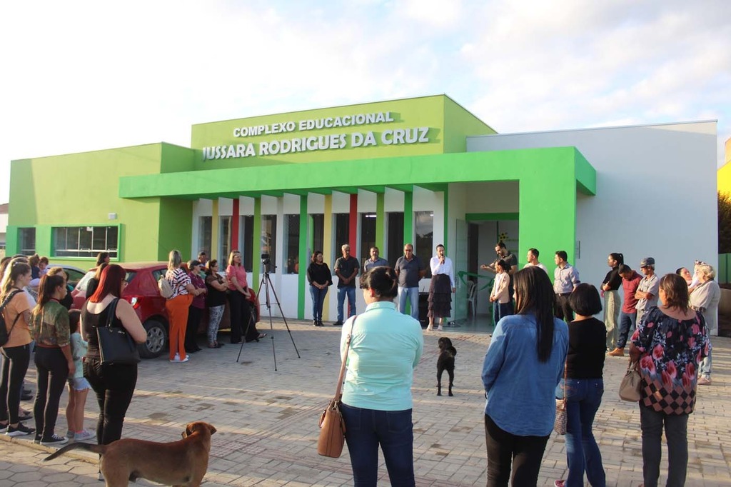 Palmeira inaugura Complexo Educacional com evento para mulheres