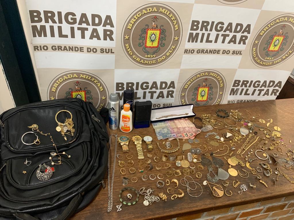 Divulgação - Joias roubas em SVP foram recuperadas
