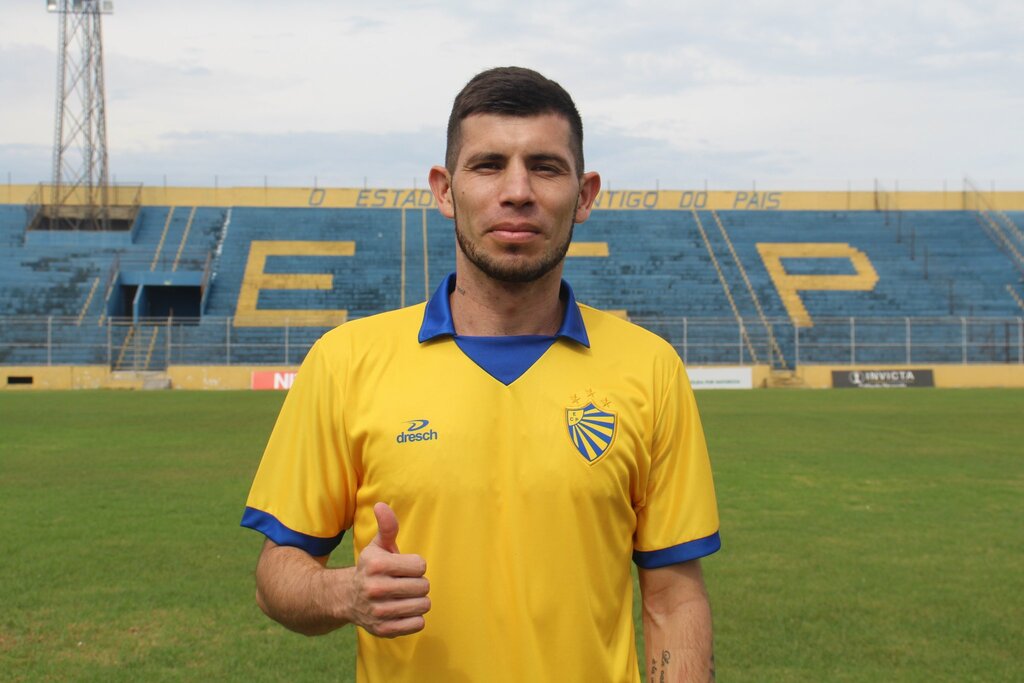 Pelotas anuncia zagueiro paraguaio Rubén Monges