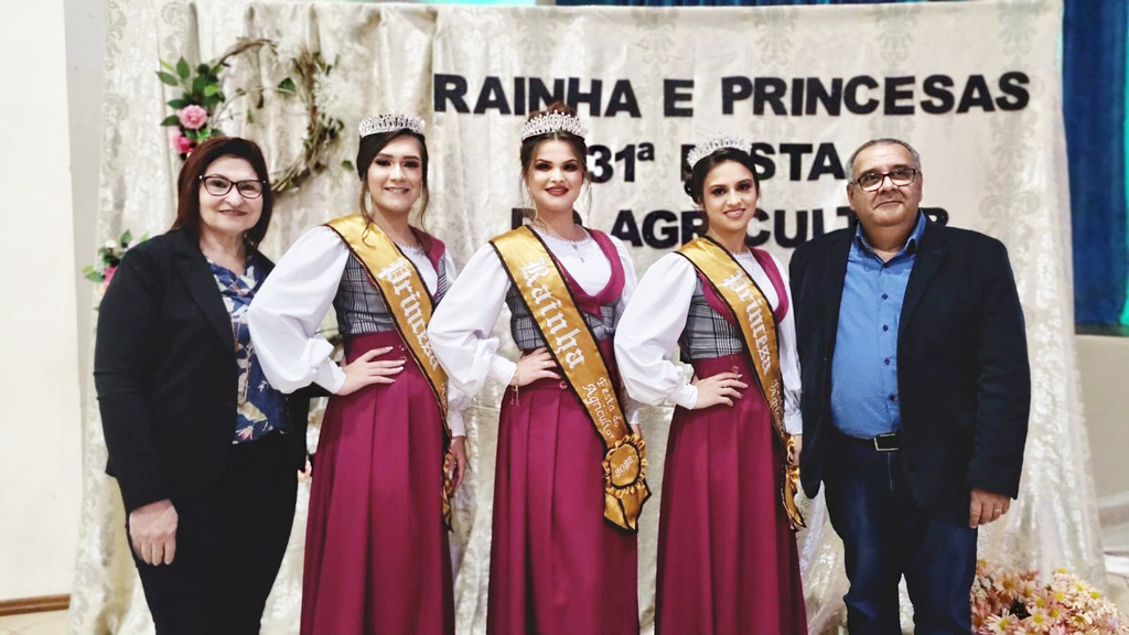 PIRATUBA ABRE INSCRIÇÕES PARA CONCURSO QUE ELEGE RAINHA E PRINCESAS DA 32ª FESTA DO AGRICULTOR
Edital já está disponível e prevê a candidatura de jovens piratubenses com idade entre 15 e 25 anos.
