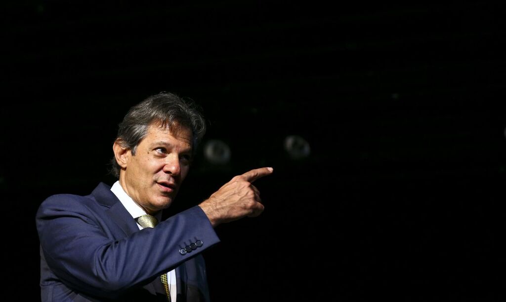 Marco fiscal terá transição para repor perdas de educação e saúde