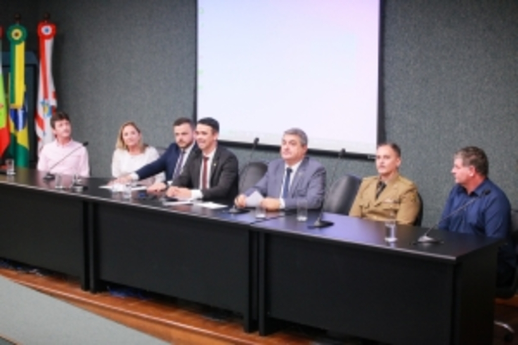 Vicente Schmitt/Agência AL - Deputado Marcos da Rosa comandou a reunião