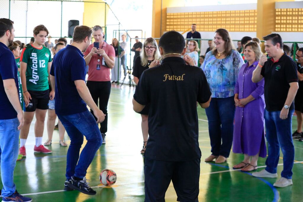 Inaugurada nova quadra poliesportiva coberta na Escola Agrícola Carlos Heins Funke