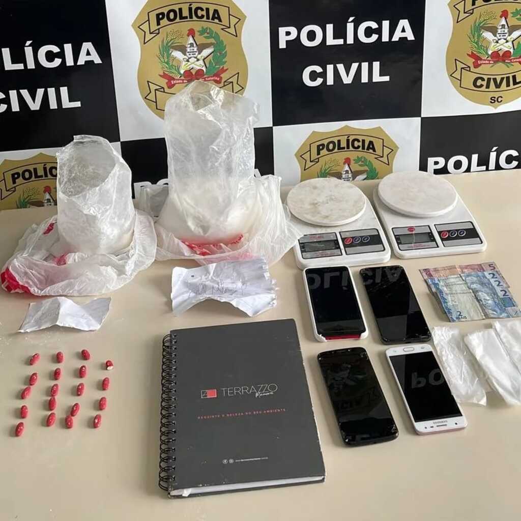 Polícia Civil faz operação de combate ao tráfico de drogas em Bom Retiro e Palhoça