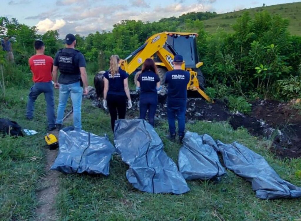 Após três meses quatro corpos de vítimas de chacina em Joinville são encontrados