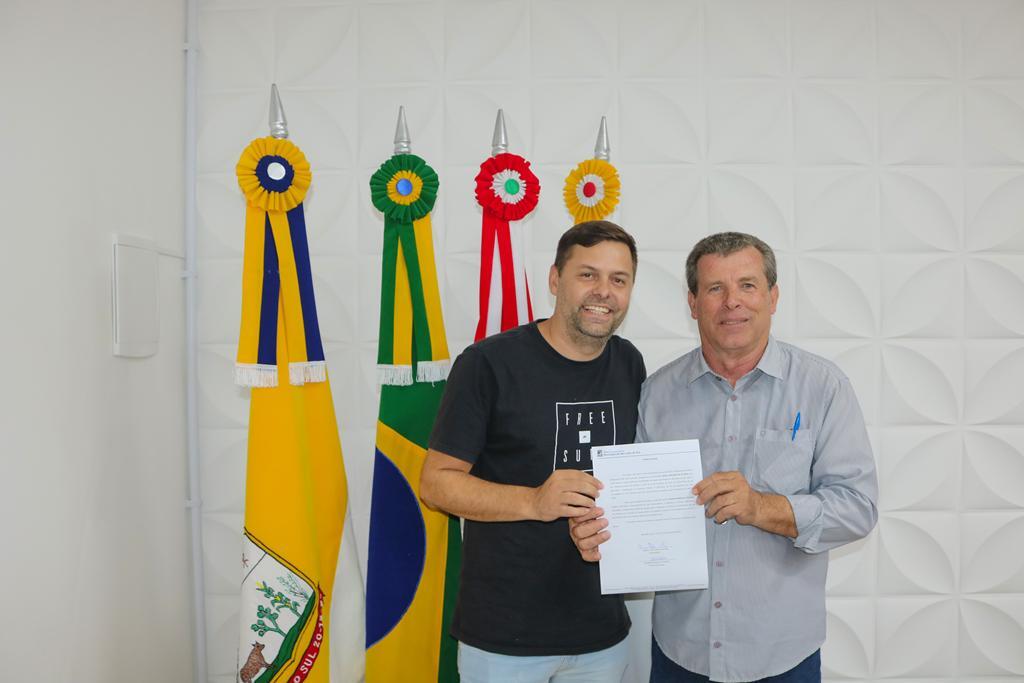 PROFISSIONAIS CONCURSADOS NA SAÚDE MUNICIPAL TOMAM POSSE EM SÃO JOÃO DO SUL