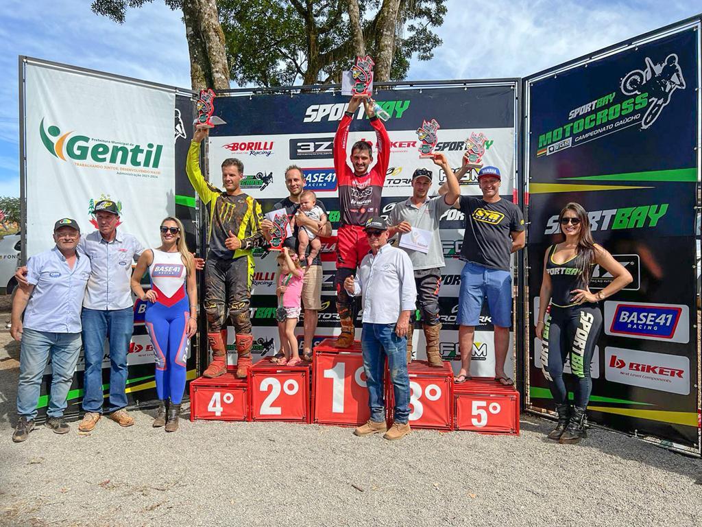 CÁSSIO ANACLETO CONQUISTA BONS RESULTADOS NO GAÚCHO DE MOTOCROSS