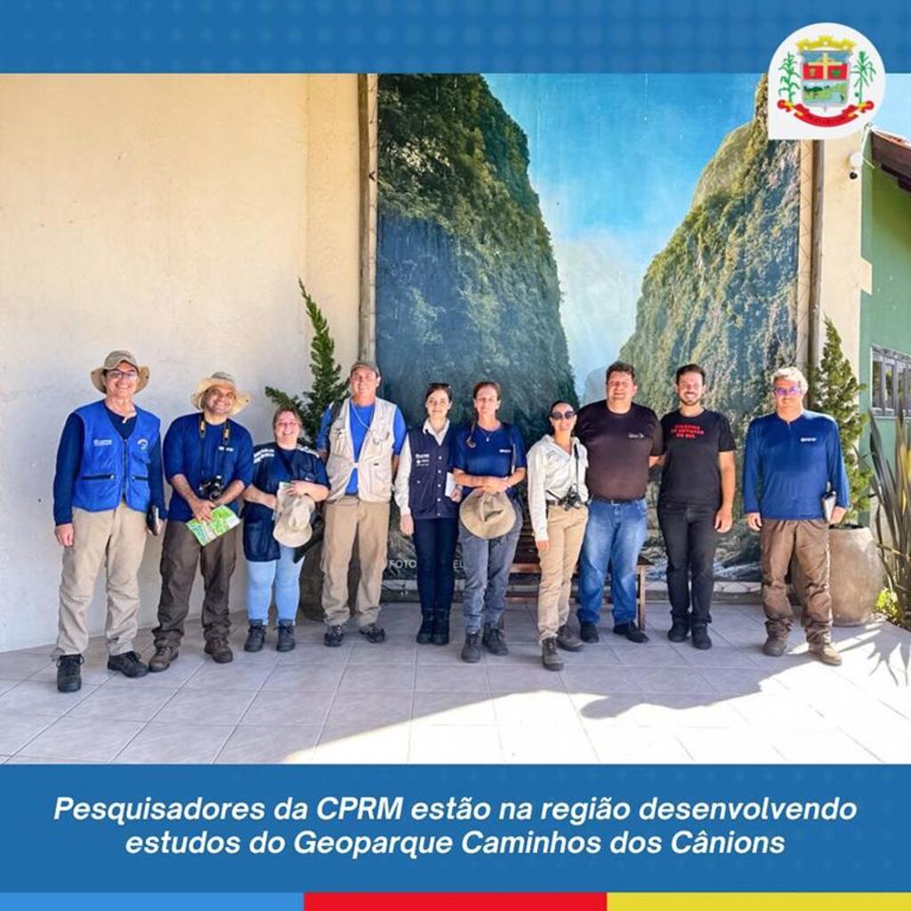 PESQUISADORES VISITAM A REGIÃO DESENVOLVENDO ESTUDOS DO GEOPARQUE