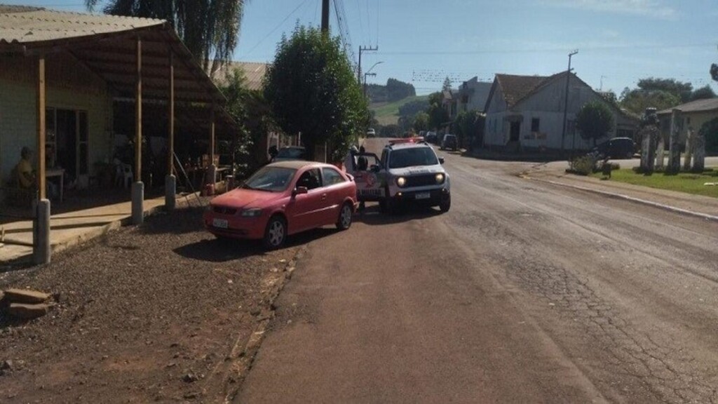 Condutor não habilitado no volante