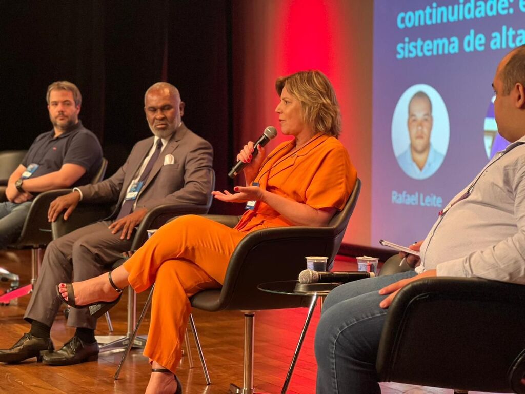 Vice-Prefeita representa Joinville em evento de gestão para lideranças públicas