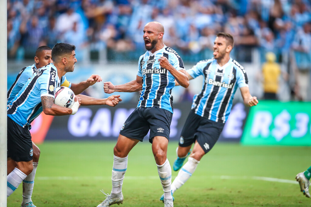 Nos pênaltis, Grêmio vence o Ypiranga e está na final do Campeonato Gaúcho pelo sexto ano seguido