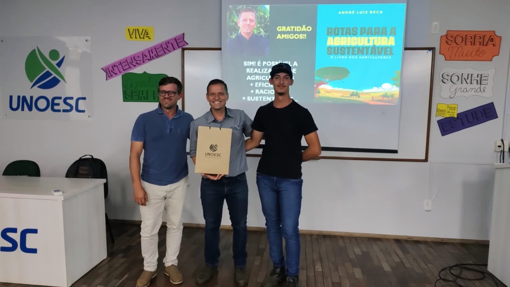 Livro “Rotas para agricultura sustentável” é lançado na Unoesc Maravilha