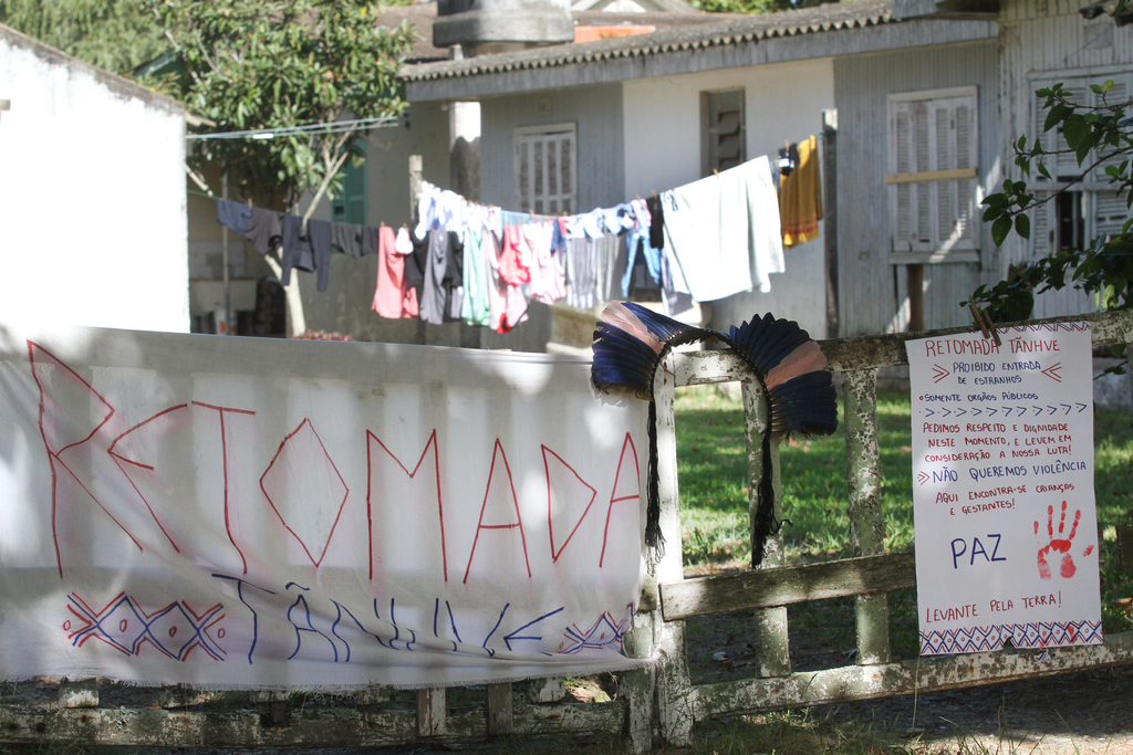 Indígenas ocupam área pública no balneário Cassino