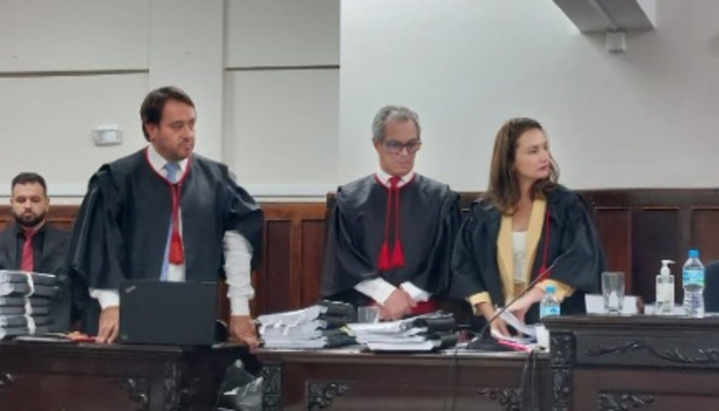 Lages: Três Promotores de Justiça conduzem acusação contra 22 réus em Sessão do Tribunal do Júri que deve durar quase uma semana