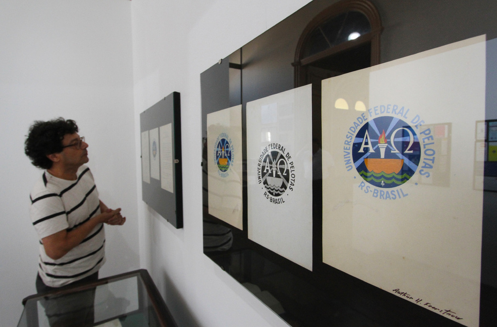 Exposição celebra os 50 anos do símbolo da UFPel
