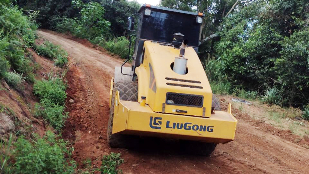 OBRAS AVANÇA EM CRONOGRAMA DE MELHORIAS E GARANTE MANUTENÇÃO DE ESTRADAS EM LAGEADO MARIANO