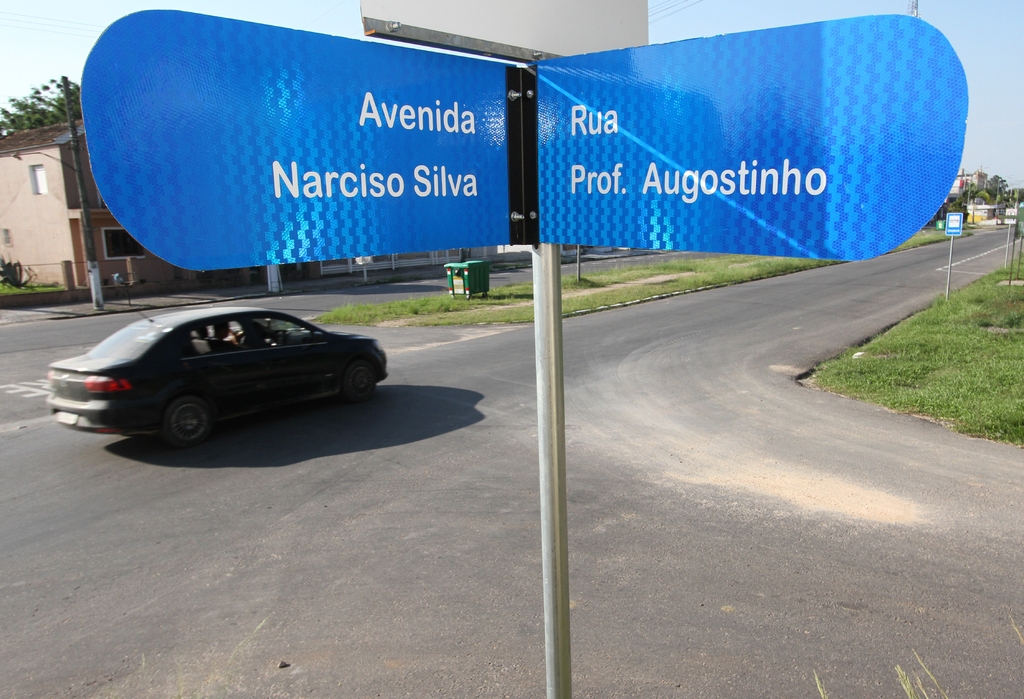 Foto: Carlos Queiroz - DP - Empresa que instalou placas é de homem que foi candidato a vereador na coligação do prefeito
