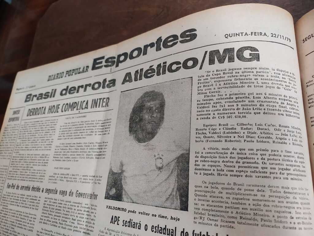 Foto: Acervo - Diário Popular - Edição de 22 de novembro de 1979 repercute o jogo; pelo Galo, estavam em campo nomes como Paulo Isidoro, Reinaldo e João Leite