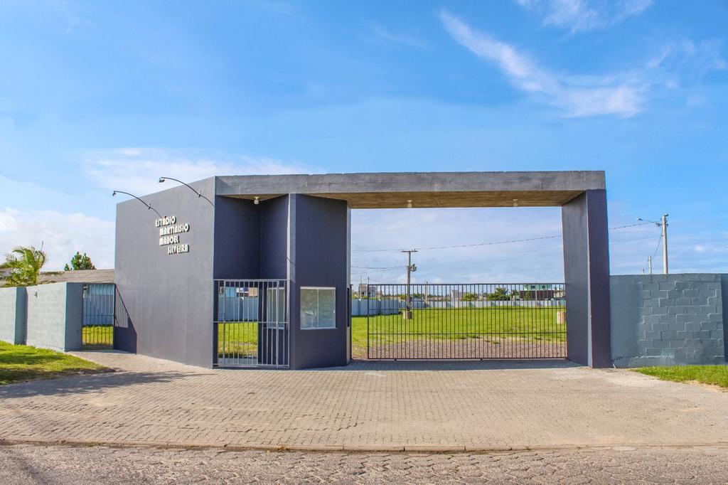 OBRAS DE CONSTRUÇÃO DO PÓRTICO E MUROS DO 
ESTÁDIO MUNICIPAL SÃO CONCLUÍDAS EM PASSO DE TORRES