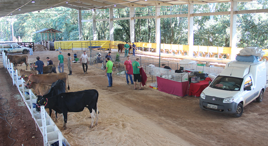  - Sexta-feira foi de preparação final para o início do evento