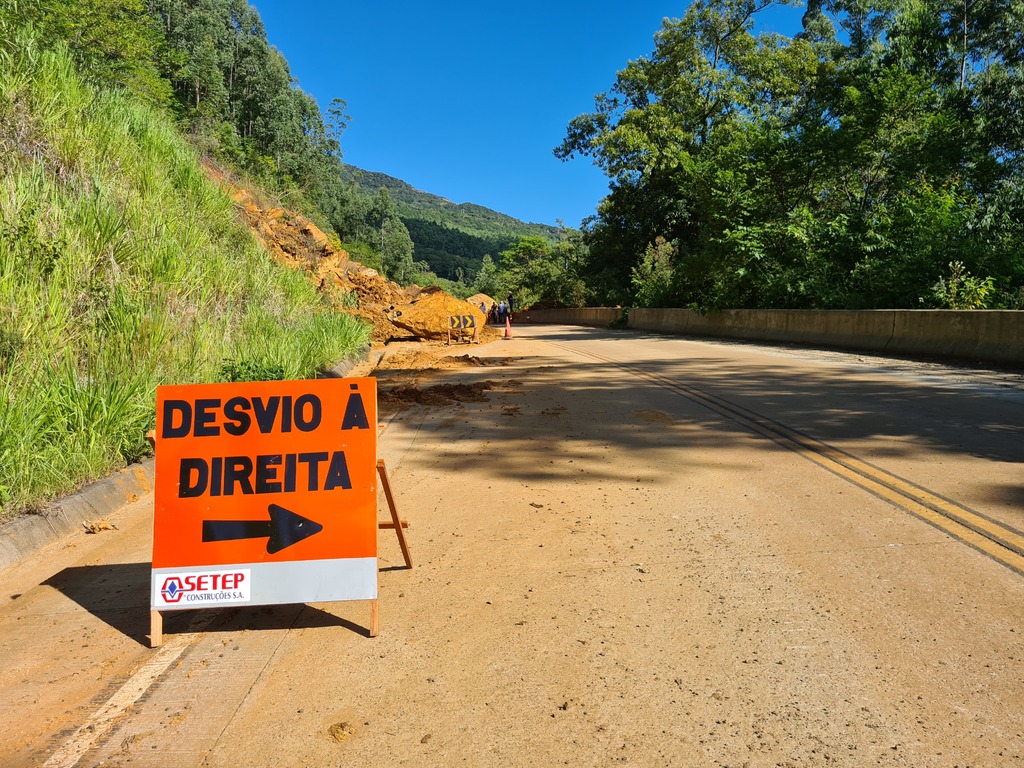 DNIT avança com serviços de manutenção da Serra da Rocinha após escorregamentos