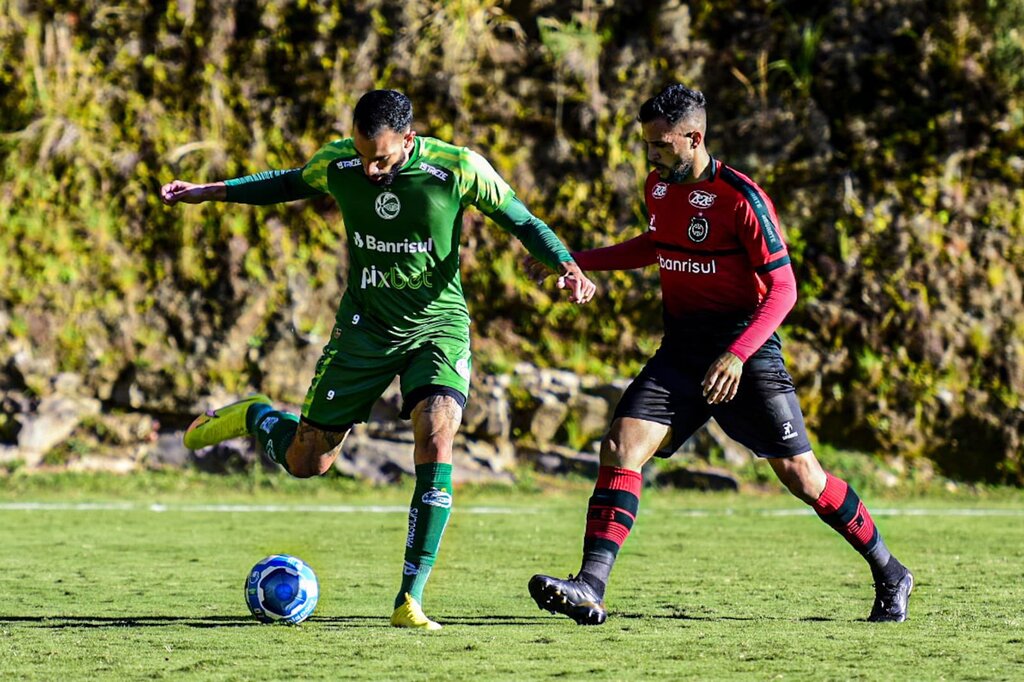 Brasil vence Juventude por 3 a 2 em jogo-treino